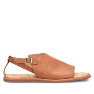 Tan Leather Sandals NWOT Korks Comfy Flats Euro Beachy Casual Vacation